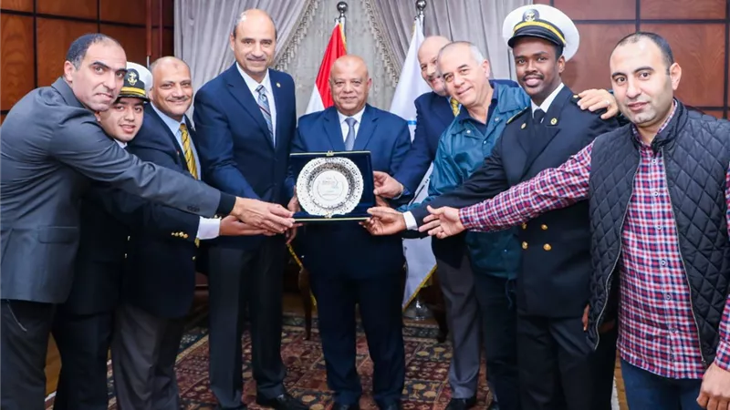 خلال جولتها بالموانئ المصرية ميناء دمياط يستقبل السفينة (عايدة ٤)