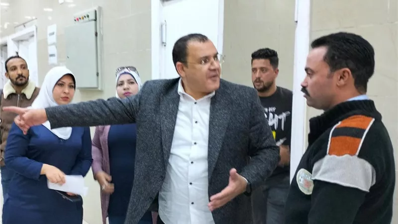 مجازاة ٥ ممرضات في جولة مفاجئة لوكيل وزارة الصحة بالسويس