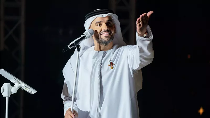 حسين الجسمي يحتفل باليوم الوطني الإماراتي بأمسية وطنية
