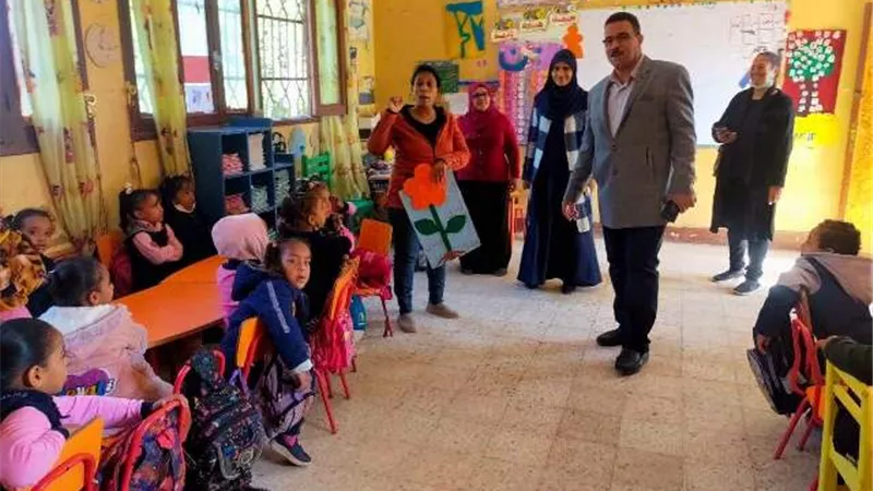 مدير عام قنا يتابع مدرسة الشهيد بحبح عبدالحليم عباس بالطويرات