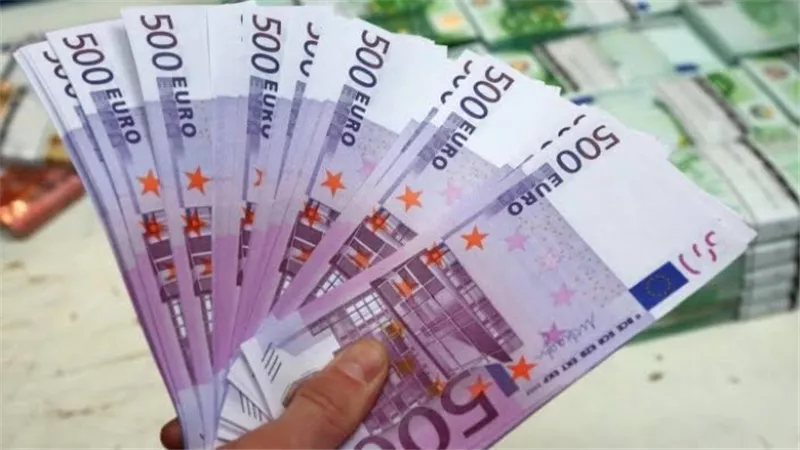 سعر اليورو اليوم الأحد 4-12-2022