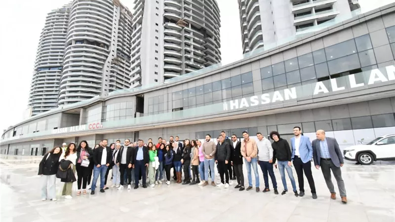 وزارة الإسكان تنظم زيارة ميدانية لوفد من الطلاب إلى مدينة العلمين