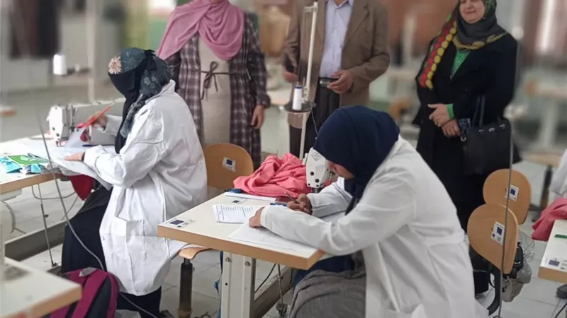 القوى العاملة: دورات تدريبية على مهن فى سوق العمل بالوادي الجديد