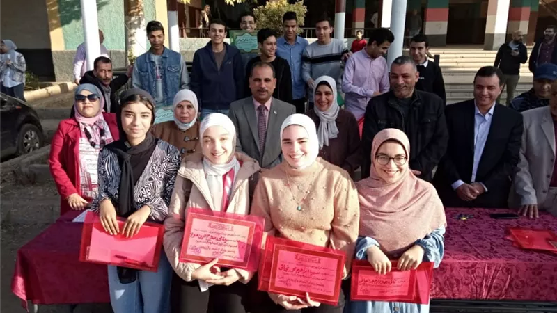 تعليم الخانكة يكرم اوائل الطلبة للمرحلة الثانوية