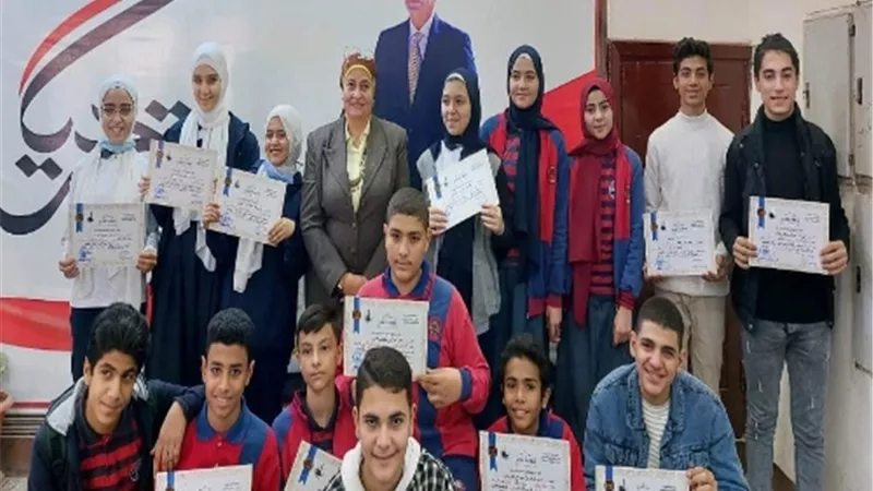 تكريم الفائزين بمسابقة أوائل الطلبة للمرحلة الأعدادية بالقليوبية