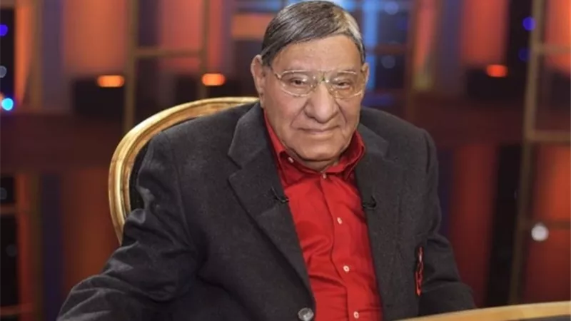 عمرو الليثى ينعي مفيد فوزي : فقدنا قامة اعلامية وصحفية كبيرة