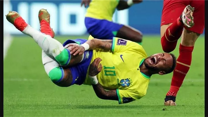 مدرب البرازيل يحسم موقف نيمار من مواجهة كوريا.. وحقيقة تهرب جيسوس
