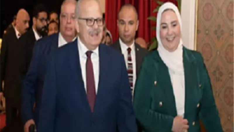 الخشت:الجامعة لاتدخر جهداً لدعم الطلاب ذوى الهمم فى مختلف الاتجاهات
