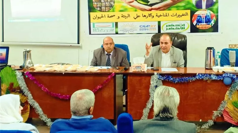 مدير طب بيطري الشرقية يجتمع مع مديري الإدارات الداخلية