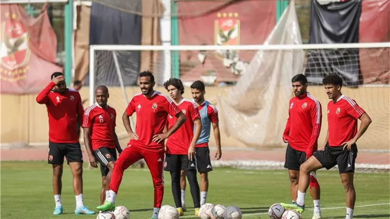 تدريبات بدنية قوية في مران الأهلي استعدادا لمواجهة المحلة