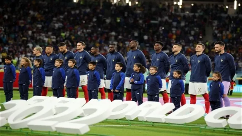 شبكة إنجليزية: منتخب فرنسا يثير الرعب.. وتلك طريقة إيقافه