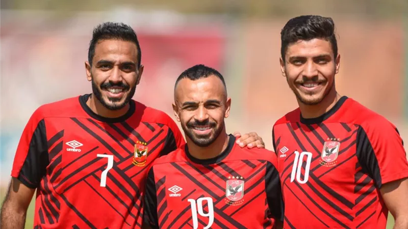 بطل الدوري الأسكتلندي يرغب في التعاقد مع نجم الأهلي