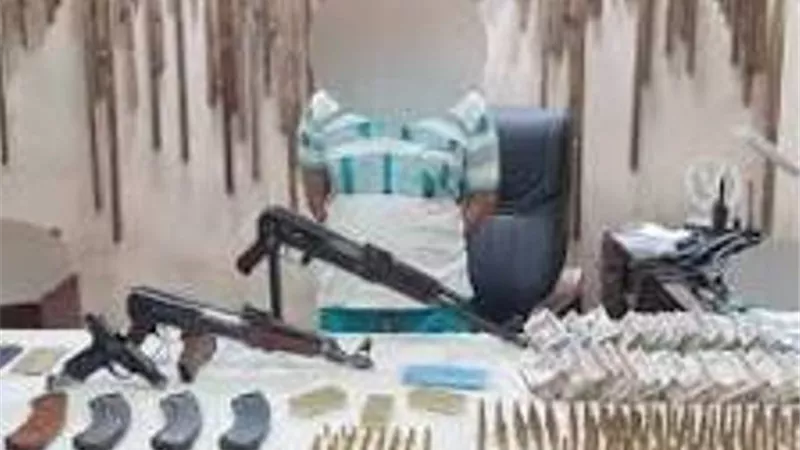 ضبط شخصين بـ15 كيلو حشيش وأسلحة بالقاهرة