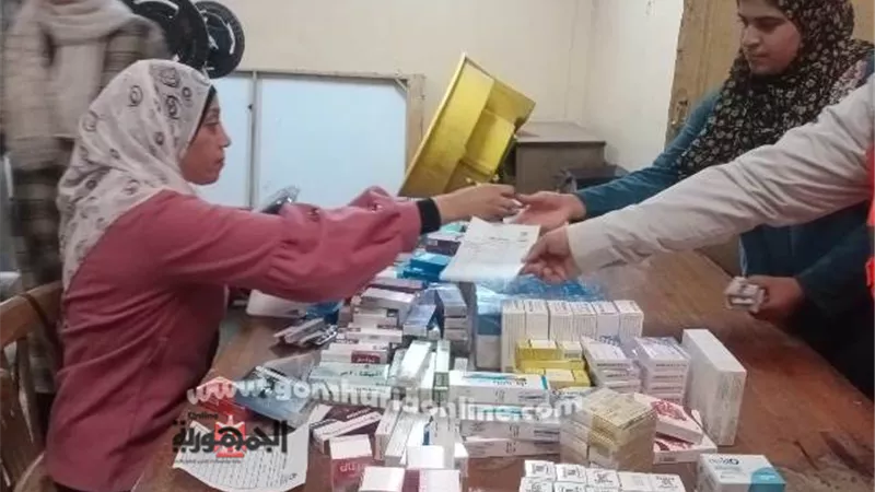 ٣٠٣ مستفيد من قافلة جامعة السادات الطبية بقرية 