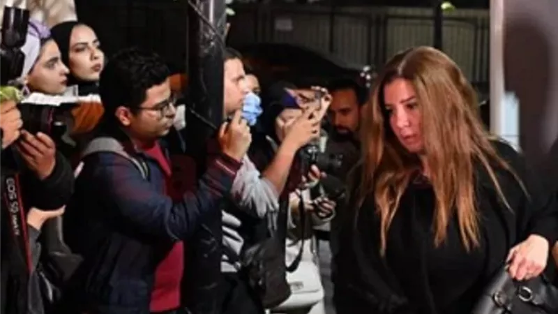 رانيا فريد شوقى فى عزاء مفيد فوزى