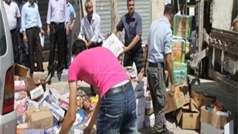 ضبط 40 قضية تموينية خلال حملات بالجيزة