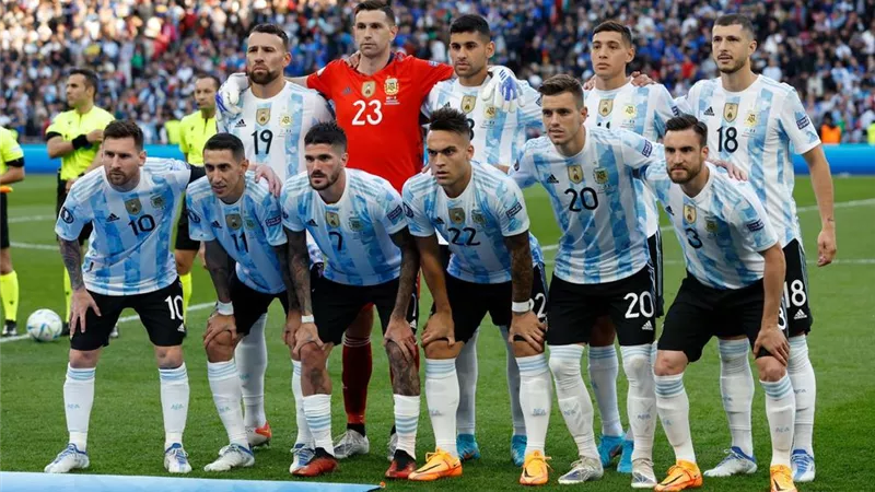 شبكة إنجليزية: ميسي مفتاح الأرجنتين لإقصاء هولندا من المونديال