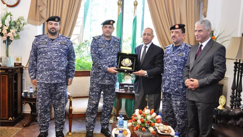 وفد من القوات البحرية بمملكة البحرين يزور الأكاديمية العربية