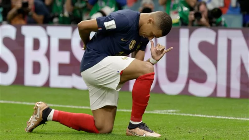 مبابي يغيب عن تدريبات فرنسا قبل أيام من مواجهة إنجلترا