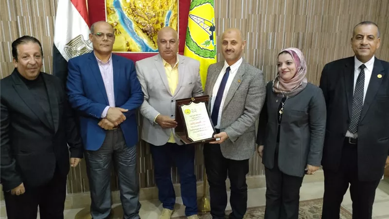زراعة ٣٠٠٠ شتلة زينة في أسبوع التغيرات المناخية بشمال سيناء