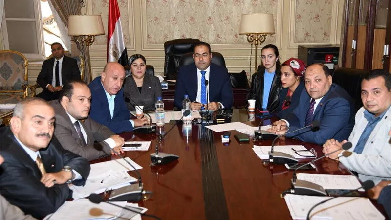 وزارة الشباب تكشف امام رياضة النواب خطتها لسد عجز الموظفين