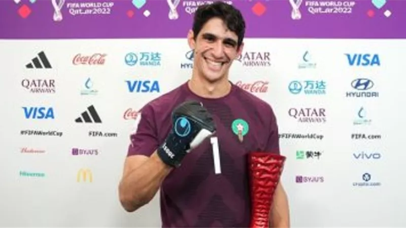 كأس العالم.. ياسين بونو أفضل لاعب فى مباراة المغرب وإسبانيا