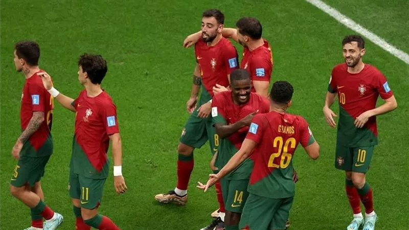شاهد سداسية البرتغال فى مرمى سويسرا.. فيديو