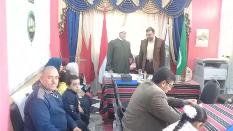 اجتماع لجنة الدمج مع رئيس اللجنة الطبية بمقر خريجي الأزهر بالمنيا
