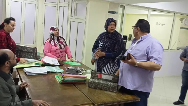 رئيس مدينة سفاجا يتابع الخدمات المقدمة للمواطنين