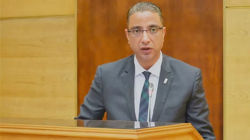 محافظ سوهاج يهنئ وزير الدفاع ورئيس الأركان بمناسبة ذكرى انتصارات العاشر من رمضان