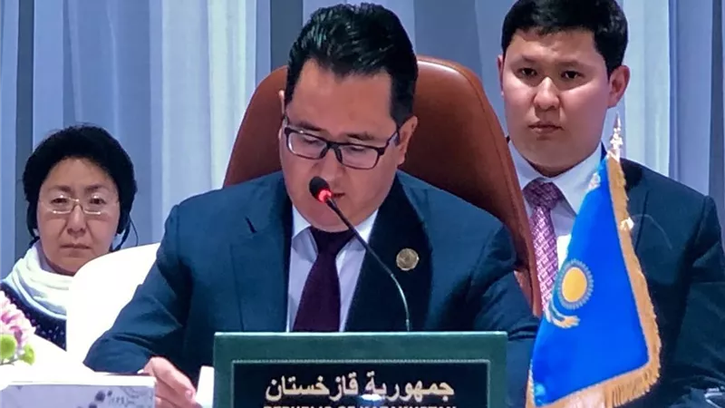 سفير كازاخستان يهنئ الشعب المصرى بذكرى انتصار العاشر من رمضان