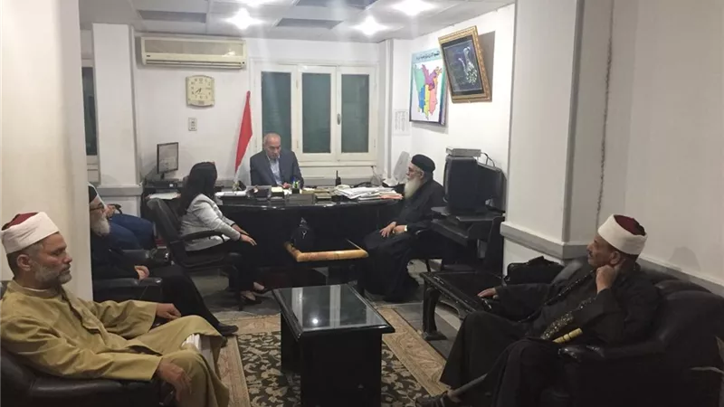 كريستينا عادل تقيم حفل إفطار لعمال النظافة بديروط .. صور
