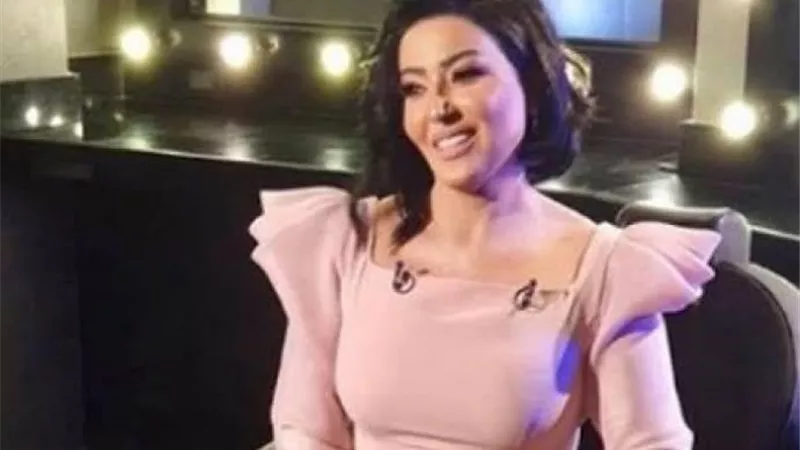 سمية الخشاب لشيخ الحارة : 