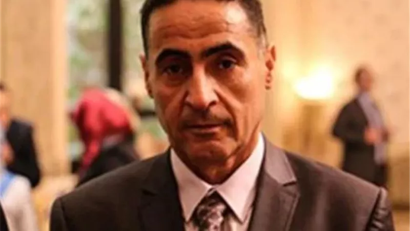 القصاص يوجه بيانا عاجلا حول تهالك شبكة الطرق الداخلية بكفر الشيخ