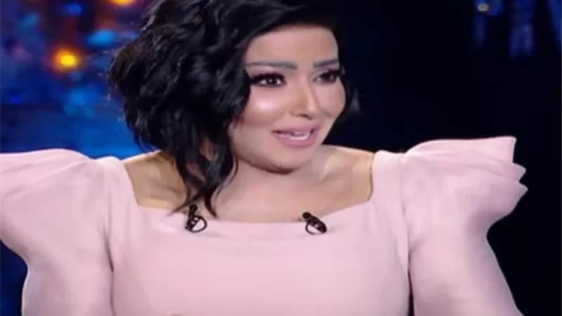 سمية الخشاب ترد على حقيقة زواجها من مخرج شهير
