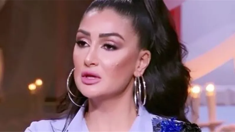 فنانة مشهورة: أذهب للطبيب النفسي منذ 18 عاماً.. فيديو