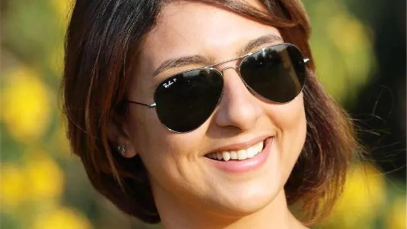 كروان يونس: لارا وعبوموي اكتر زوجين مختلفين ورغم كده ناجحين ومكملين