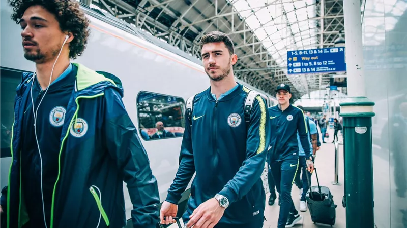 قطار مانشستر سيتي يصل لندن لخوض نهائي كأس الاتحاد الإنجليزي