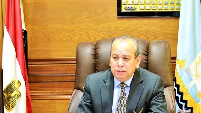 إحالة ٣٣موظف للتحقيق في كفر الشيخ