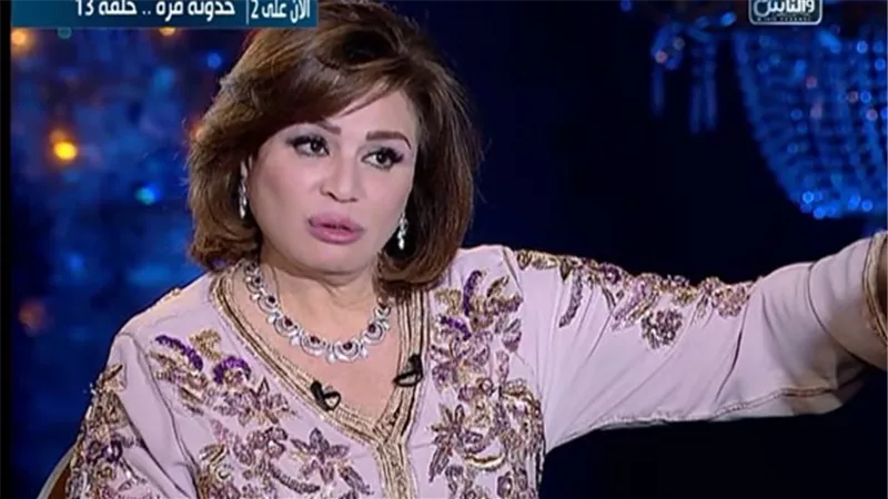الهام شاهين تكشف سر ارتدائها حجاب فى شوارع بغداد