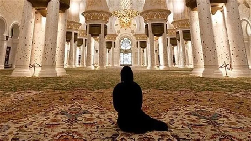 الإفتاء: اعتكاف النساء بالمساجد .. مباح