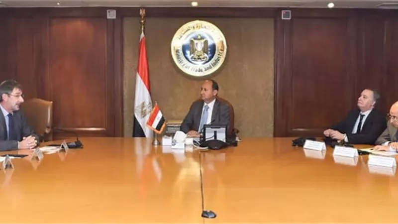 نصار يبحث مع وفد 