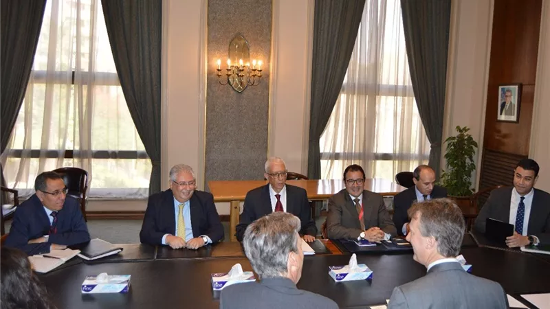 نائب وزير الخارجية يستقبل المبعوث البريطانى الخاص للبحر الأحمر والقرن الأفريقى