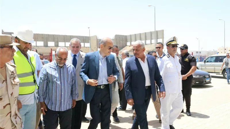 اسماعيل وصبحى يتفقدان ستاد السويس الرياضى