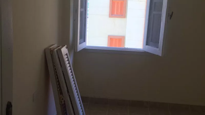 بالصور.. شركات المقاولات تبدأ إعادة تنفيذ تشطيبات الإسكان الاجتماعى بجمصة