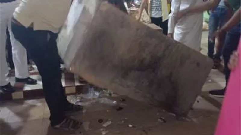 حملة لإزالة التعديات والإشغالات بشوارع مرسى مطروح و تحرير ٥٦ محضر مخالفة