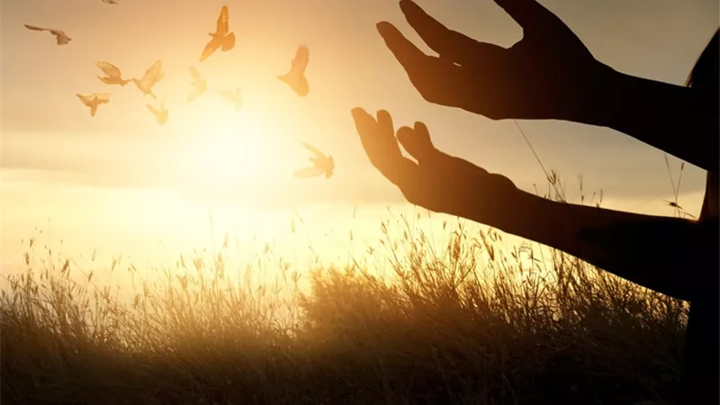 إلهي اسألك باسمك الأعظم أن تغفر ذنوبي كلها أولها واخرها