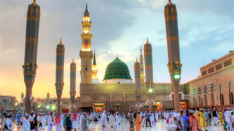 #نبي_الرحمة.. كيف تعامل رسول الله مع أعربي بال في المسجد؟