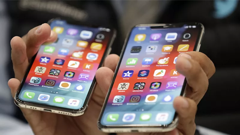 تسريبات تكشف عن 3 مفاجآت في هاتف 