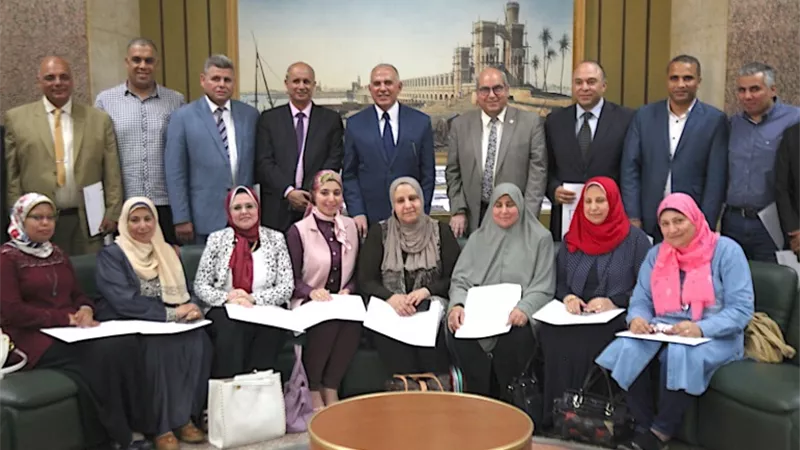 وزير الري يُكرم المتميزين بمصلحة الري.. صور